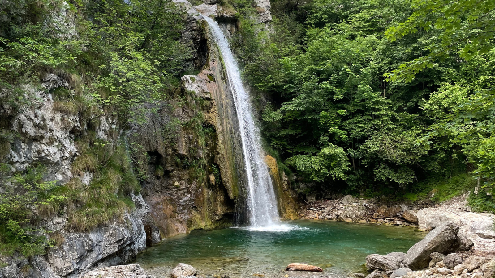 Wasserfälle am Ledrosee und in der Umgebung